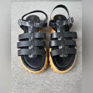 Portland Boot Company Women’s Black Platform Sandals  NWOT Size 6